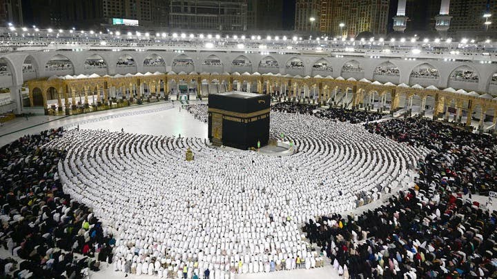مصر.. معاقبة 66 شركة سياحية بسبب مخالفات العمرة