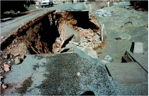أمطار الصيف الرعدية تضع سياحة جبال الأطلس تحت المجهر.. وفاجعة أوريكا 1995 تذكّر بخطر الفيضانات "المباغتة"