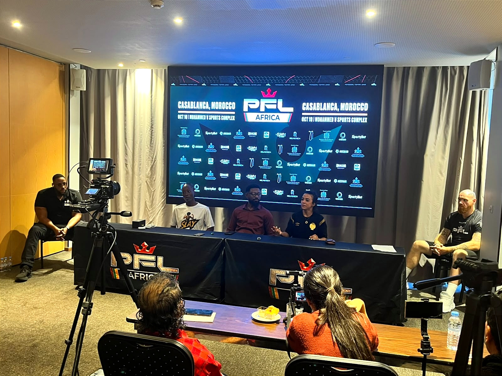 نجوم «PFL Africa» أمام الإعلام في الدار البيضاء قبل مواجهات نصف النهائي